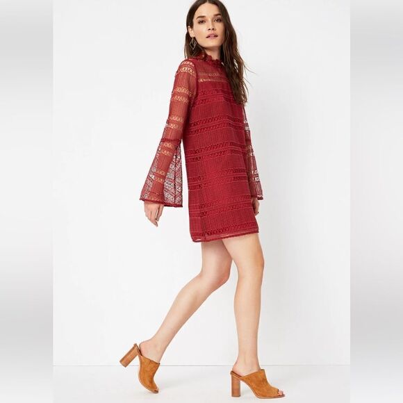 Tularosa Dresses & Skirts - Tularosa Matilda Lace Dress in Dusted Berry Size XS NWT $228       